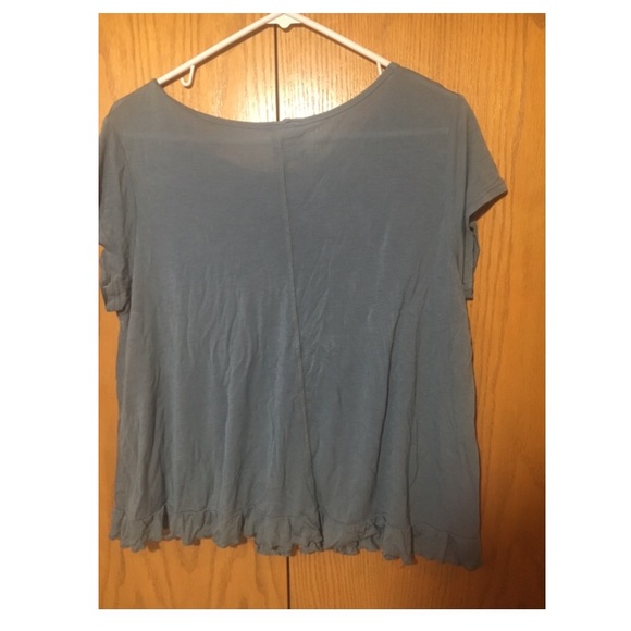 Ruffle shirt - Picture 3 of 3